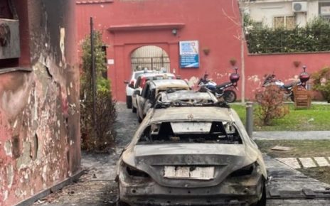 Pomigliano, solidarietà all'amministrazione comunale dai sindaci dell'area nolana 4 POMIGLIANO AUTO VIGILI INCENDIO