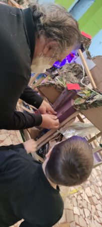Marigliano, “A noi piace il Presepe”: gli alunni della scuola elementare “Mons. Esposito” – Primo circolo “Siani” si aggiudicano il primo posto del Concorso 6 bimbipresepe2