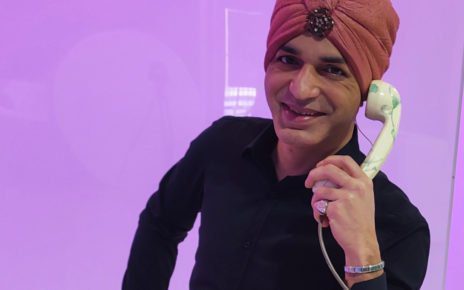 “STAI CON ME”, il talk-show televisivo con KRASSYM conquista il pubblico 4 foto 1 2