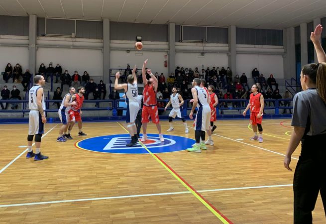 BASKET - Crisco Centro Ester Napoli, vittoria sul Caserta e sorpasso in classifica 2 Il Centro Ester Baket in campo 1
