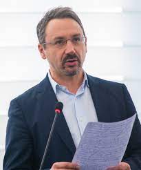 Piernicola Pedicini 1