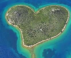 isola croata a forma di cuore