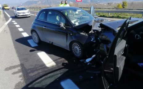 Terzigno, scontro frontale fra due auto sulla SS268: morti un giovane e una donna 3 scontro1