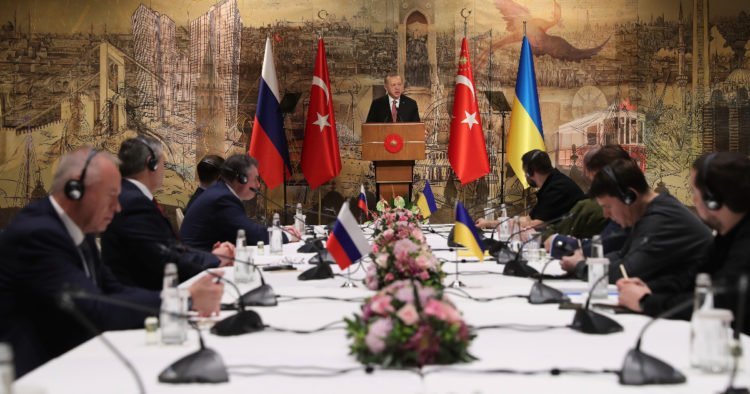 colloqui russia ucraina istanbul