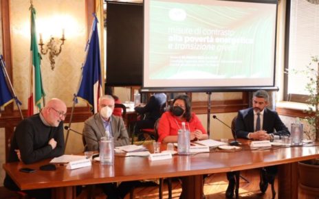 Campania, Reddito energetico. Ciarambino: "La nostra risposta all’emergenza sociale e ambientale” 3 convegno reddito energetico