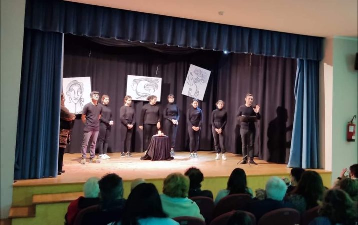 Palma Campania, "Il tempo delle fave": presentato al Teatro Comunale il libro di poesie di Luigi De Luca 6 fave6