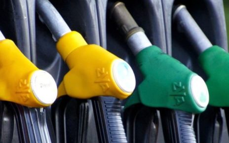 Caro carburanti, tornano a salire i prezzi di benzina e diesel 5 pompa
