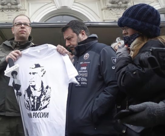salvini contestato polonia sindaco