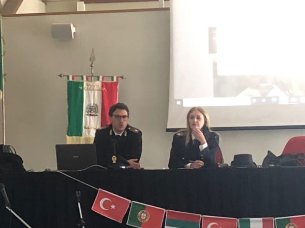Napoli, Bullismo e Cyberbullismo: gli studenti del "Giordani" incontrano gli esperti della Polizia Postale 4 GIORDANI 02