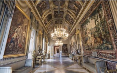 Napoli, Palazzo Reale aperto durante le feste primaverili 3 Galleria