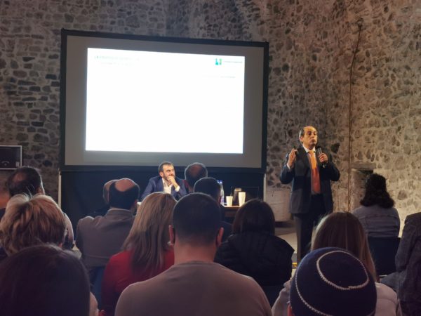 Amalfi pronta a gestire il turismo e non più a subirlo. Stop immediato alla sosta dei bus turistici in città 4 amalfi presentazione piano sviluppo turistico 04