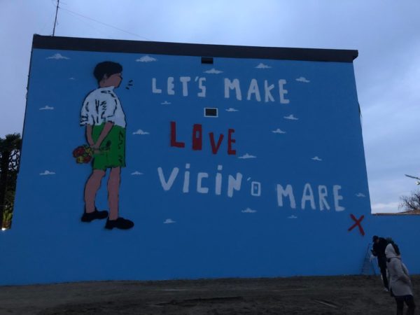 Street Art a Brusciano, “LET’S MAKE LOVE VICIN ‘O MAR”: Giotto e la sua nuova opera 3 mele3