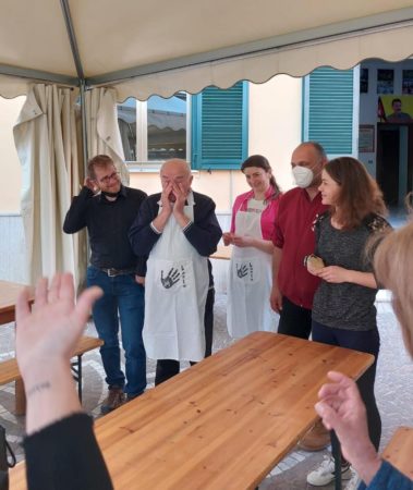 UditeUdite dona apparecchi acustici ad un ospite 80enne: ucraino del Progetto “SAI” del Comune di Scisciano 4 nonnoivan3