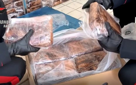 Frattamaggiore, sequestro droga. Comitato di liberazione: “Plauso ai carabinieri, risultato anche per mobilitazione della gente” 5 sequestro droga frattamaggiore 2