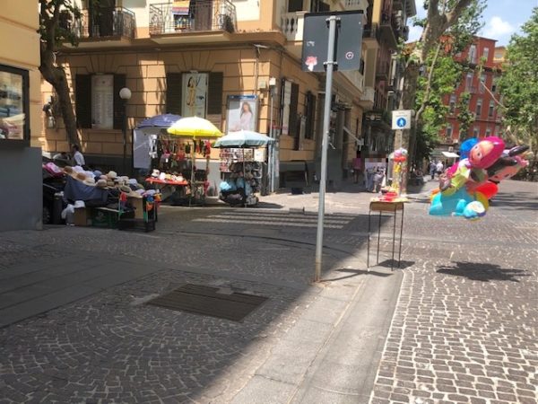 Vomero via Luca Giordano ambulanti