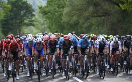 Napoli, Giro d'Italia: anche un gazebo della LILT nel villaggio di partenza a Piazza del Plebiscito 4 corriere2 kkuC U460902177147284Y1G 656x492@CorriereMezzogiorno Web Mezzogiorno