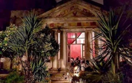 Napoli, Il suggestivo giardino di Palazzo Venezia ospita la raccolta ‘Nudarsi’ 3 palazzo venezia 2 6vzkw9e4mj390o6qxzczxzsmr9ayj2mfqwoue2wug8k