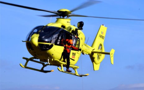 Furore, ingerisce liquido insetticida: 13enne in gravi condizioni trasferito in elisoccorso all'Ospedale "Santobono" 3 ALB 6644 01R