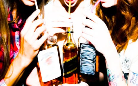 Pomigliano d'Arco, "Notte prima degli esami": il sindaco Del Mastro vieta la vendita degli alcolici a minori dalle 21 di stasera alle 4 di domani 5 alcol