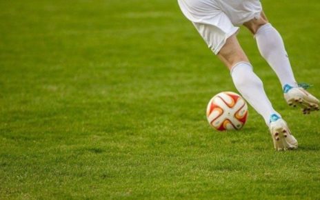 football 1275123 640.jpg calcio diritti tv serie a lega sky vs dazn adoc pensare ai consumatori