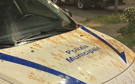 Napoli, Agenti Polizia Municipale malmenati da migranti a piazza Garibaldi 5 poliziaaggredita