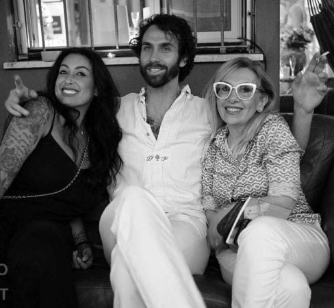 Poesie all’ombra della Torre: la presentazione del libro “Pensieri” di Riccardo Stellini 6 riccardo stellini con marianna bonavolonta a patrizia gaeta