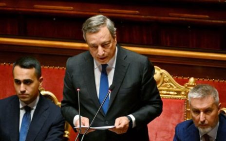 Crisi di Governo, Draghi pone fiducia sulla risoluzione di Casini 5 draghi senato afp