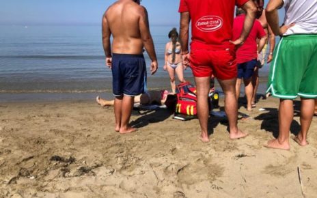 Licinella Torre di Paestum, donna muore dopo un malore in spiaggia 5 licinella1