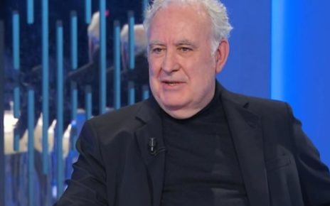 Elezioni, Michele Santoro pronto a scendere in campo: "Serve il partito che non c'è e che non c'è mai stato" 4 santoro fi