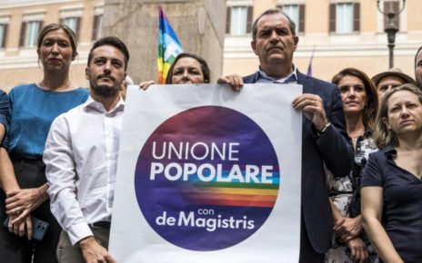 Elezioni, de Magistris presenta i candidati a Napoli: "Siamo noi la vera sinistra, il resto sono colori sbiaditi" 4 PAGELLAPOLITICA 20220824154616186 34d6f0a8a02f833286baaf6b233fe767 scaled 1