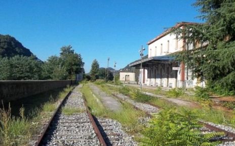 Campania, Ripristino Linea Sicignano-Lagonegro. Vassallo (M5S): “Che fine ha fatto lo studio di fattibilità commissionato da Cascone?” 4 Stazione Lagonegro 1648884376536.jpg la stazione di lagonegro