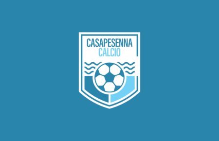 Presentazione del Casapesenna Calcio in Piazza Agostino Petrillo, presente il sindaco De Rosa 3 foto stemma