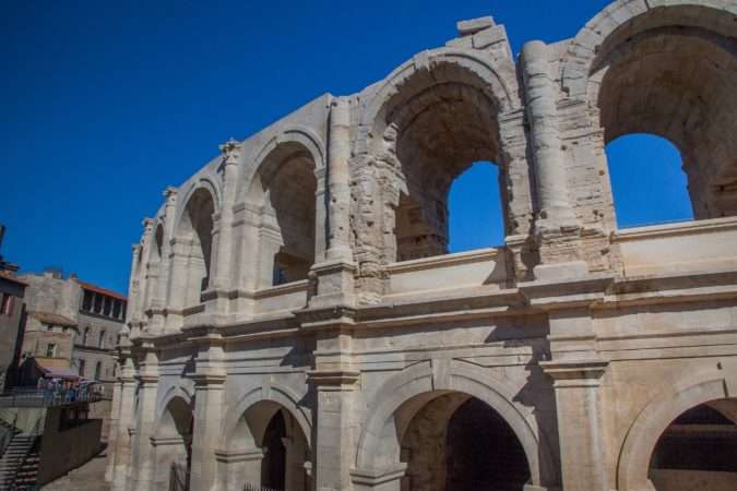 I profumi della Provenza presentati a Napoli 9 Arles foto P. AGUILAR Provence Tourisme