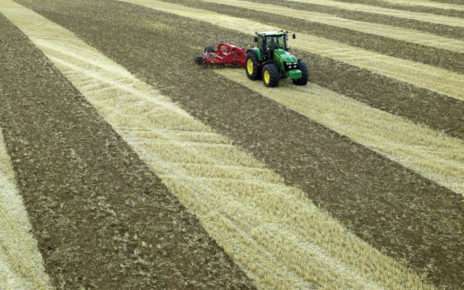 Agricoltura di precisione: Regione Campania e Osservatorio Appennino Meridionale insieme per l'innovazione nel settore agricolo 4 ETIC GuidanceTractor 696x464 1