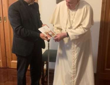 Papa Francesco fermerà la guerra con la 'Poesia della Fede' del Documento sulla Fratellanza Umana 3 Screenshot 20221101 102051