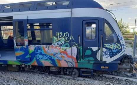 Campania, Circum. Patriarca (Fi): "Inutile difesa della Regione, azienda è disastro" 3 treno deragliato circumvesuviana 7 11 22