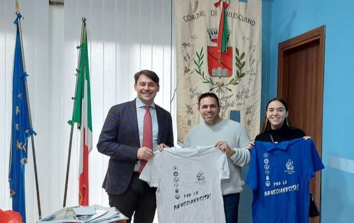 2. Sindaco Giacomo Romano Joe e Vittoria Rinaldi Comune di Brusciano 16.12.2022