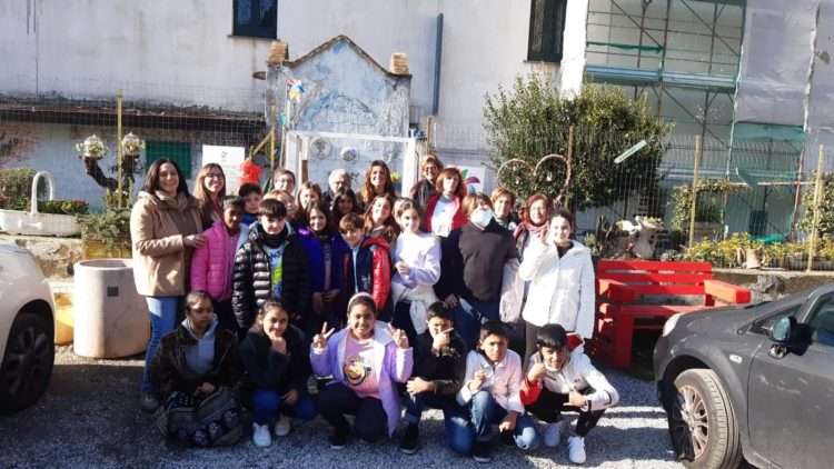 Palma Campania, una mattinata all’Orto Sociale: gli alunni della “A. De Curtis” a lezione di agricoltura 11 316972315 833708267687608 9053022990105486423 n