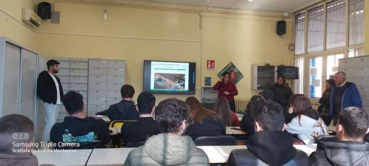 San Gennaro Vesuviano, colture agrarie: seminario sul melograno al “Caravaggio” 6 318625244 1087273568620405 1013036906139125441 n