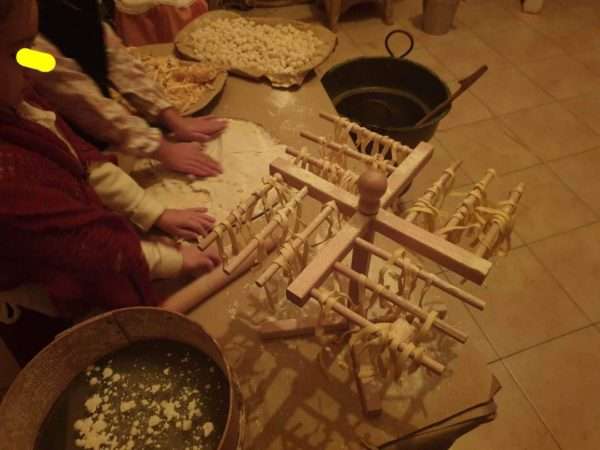 Scisciano, la luce del Natale: alla Scuola Babylandia va in scena il Presepe Vivente dei bambini 7 319983111 677995000697836 6430163333348186929 n