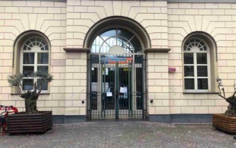 Napoli, trasporto pubblico a Natale: la montagna partorisce il topolino 3 Napoli funicolare di Chiaia chiusa da quasi tre mesi
