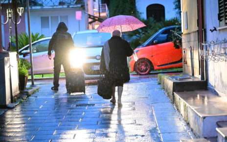 Casamicciola, allerta meteo: evacuazione dalle case individuate nella zona rossa 3 c89ad6f937fd66326ff22c49b421150c
