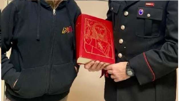 libro liturgico messale rubato ercolano arrestato 45enne