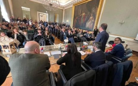 Salerno, grandi consensi per il primo Salone dei Vini e la Premiazione Nazionale della Foglia d’Oro di Guida Bio 2023 8 5 3