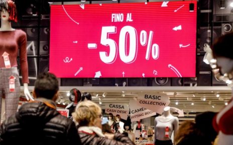 Centri Commerciali, Saldi: un lieve passo in avanti. Graziano: "I primi dati sono incoraggianti" 6 734d9506dc3fc4cfe6cfa84590d3d5c0 kFN U3160628672801YJI 656x492@Corriere Web Sezioni