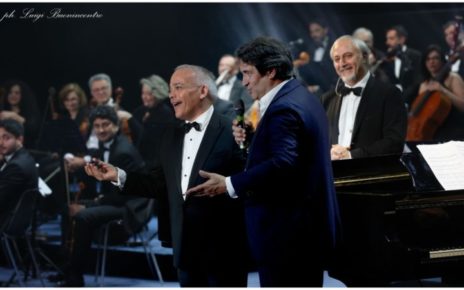 Concerto dell’Epifania, programma più visto in TV nella seconda serata di ieri Napoli vince la sfida dei dati di ascolto 4 Nella Foto di Luigi Buonicontro Da sx Giuseppe Reale e Francesco Sorrentino