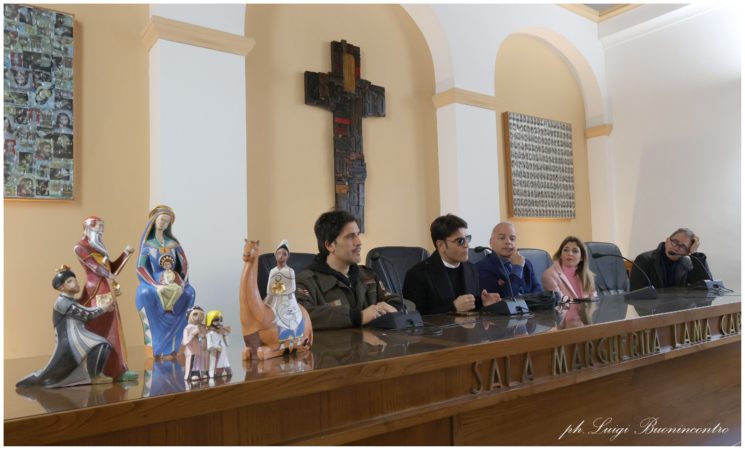 Napoli, tutto pronto per la 28.ma Edizione del Concerto dell’Epifania 3 Nella foto di Luigi Buonincontro Da sx Mirko Sal Da Vinci Giuseppe Reale Luciana Esposito e Pino Strabioli durante la conferenza stampa