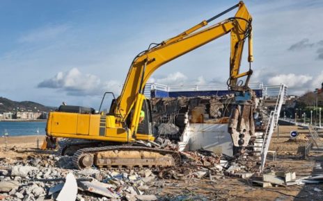 Napoli, abusi edilizi. Boom di costruzioni illegali: effettuate 90 demolizioni nel 2022 4 demolizioni industriali 1024x680 1