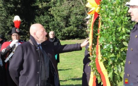 Emiliano in Antimafia, Rastrelli (FDI): "La sinistra viola l'etica pubblica" 3 FOIBE SENATORE SERGIO RASTRELLI A PORTA MIANO CAMPODIMONTE