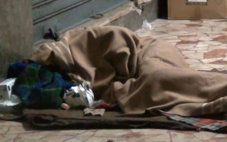 clochard ucciso bagnoli mod